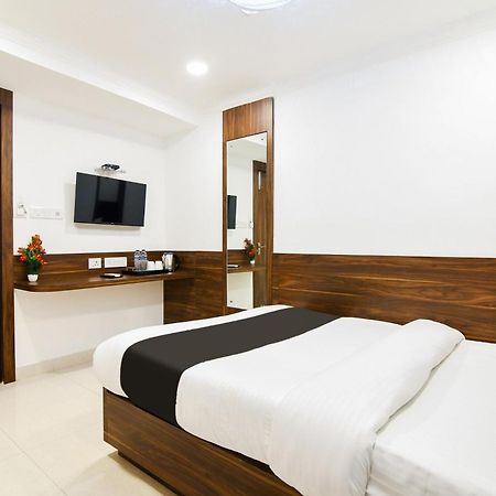 Super Hotel O Eminent Hotel โกลกาตา ภายนอก รูปภาพ