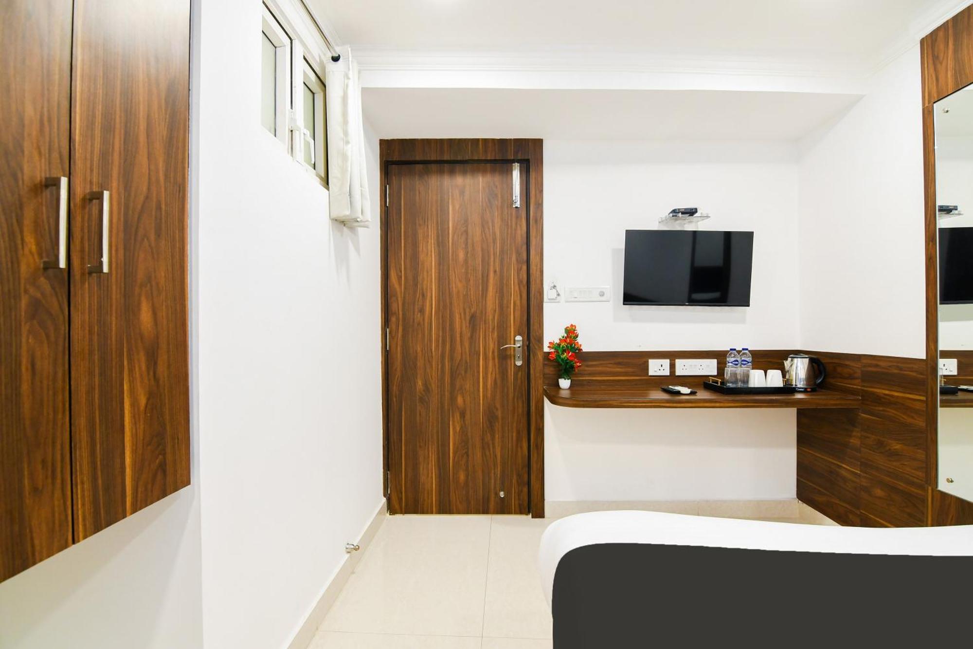 Super Hotel O Eminent Hotel โกลกาตา ภายนอก รูปภาพ
