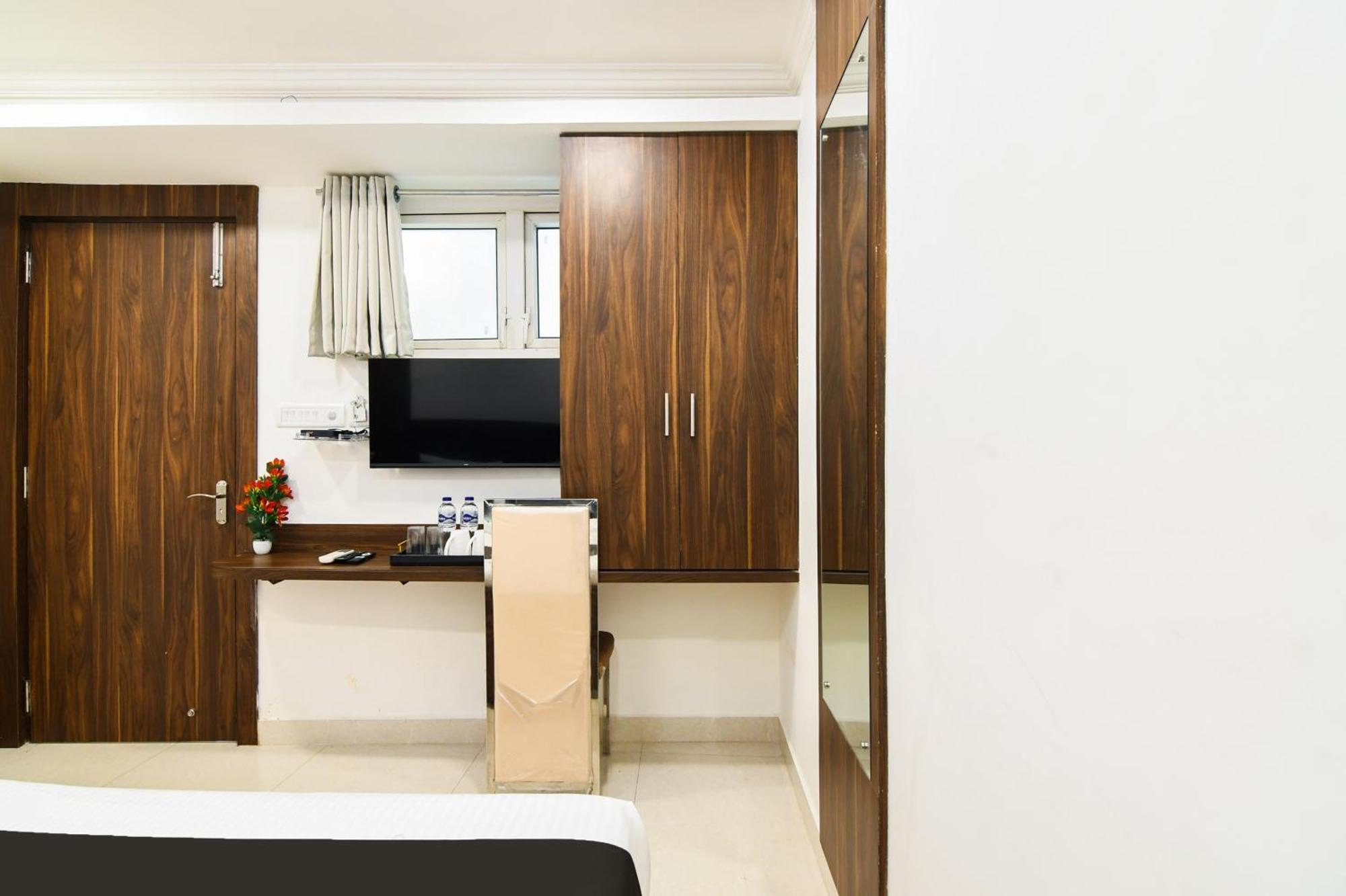Super Hotel O Eminent Hotel โกลกาตา ภายนอก รูปภาพ